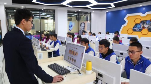 山西新華電腦學(xué)校2021 學(xué)習(xí)互聯(lián)網(wǎng)技術(shù)，開啟璀璨人生新篇章